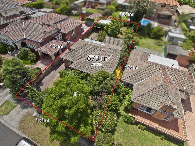 12 Rosebank Avenue, Strathmore VIC 3041