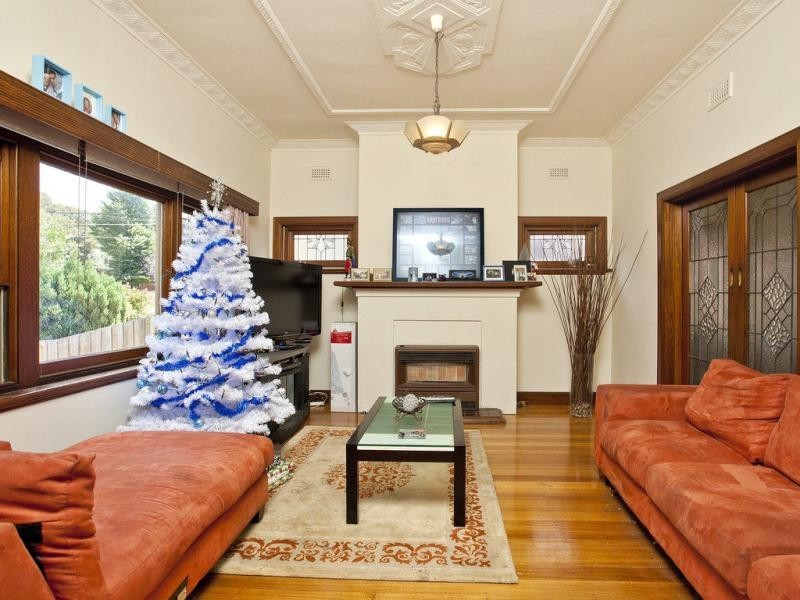 12 Rosebank Avenue, Strathmore VIC 3041