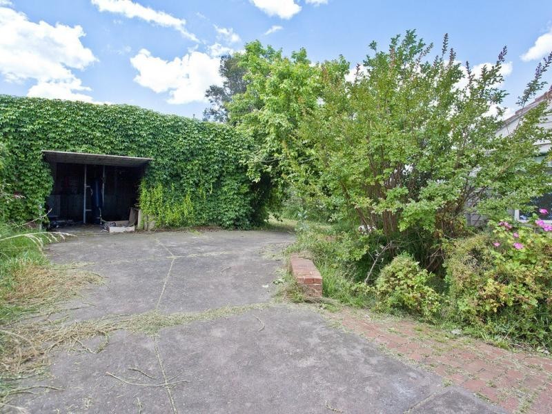 12 Rosebank Avenue, Strathmore VIC 3041