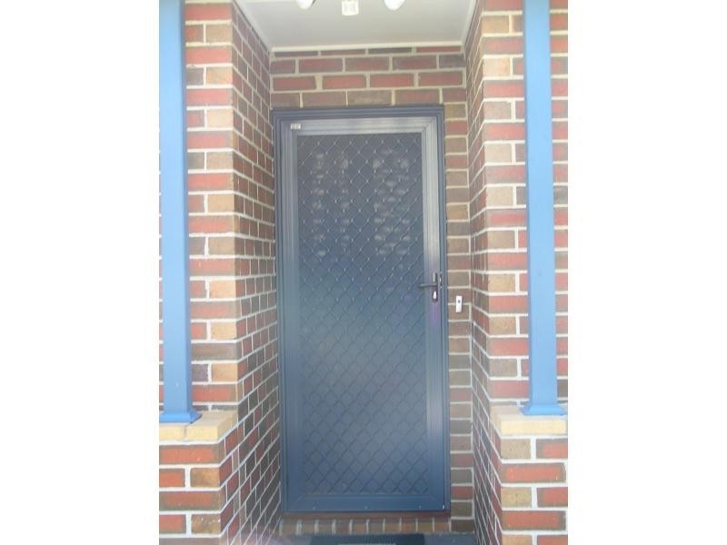 2/46 Mc Namara Avenue, Airport West VIC 3042