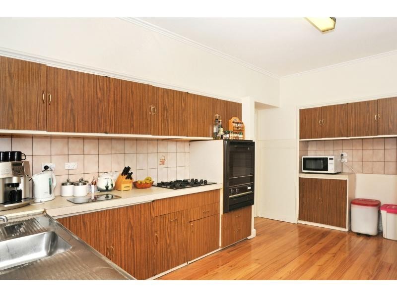25 Kernan Street, Strathmore VIC 3041