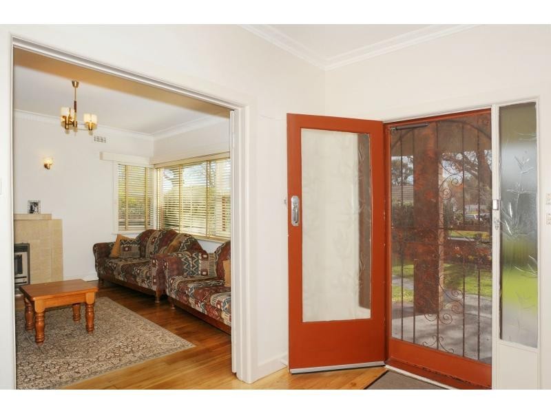 25 Kernan Street, Strathmore VIC 3041
