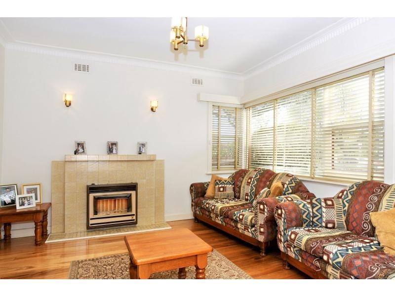 25 Kernan Street, Strathmore VIC 3041