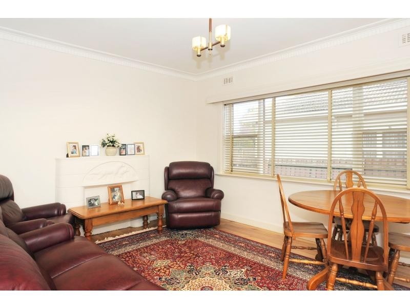 25 Kernan Street, Strathmore VIC 3041