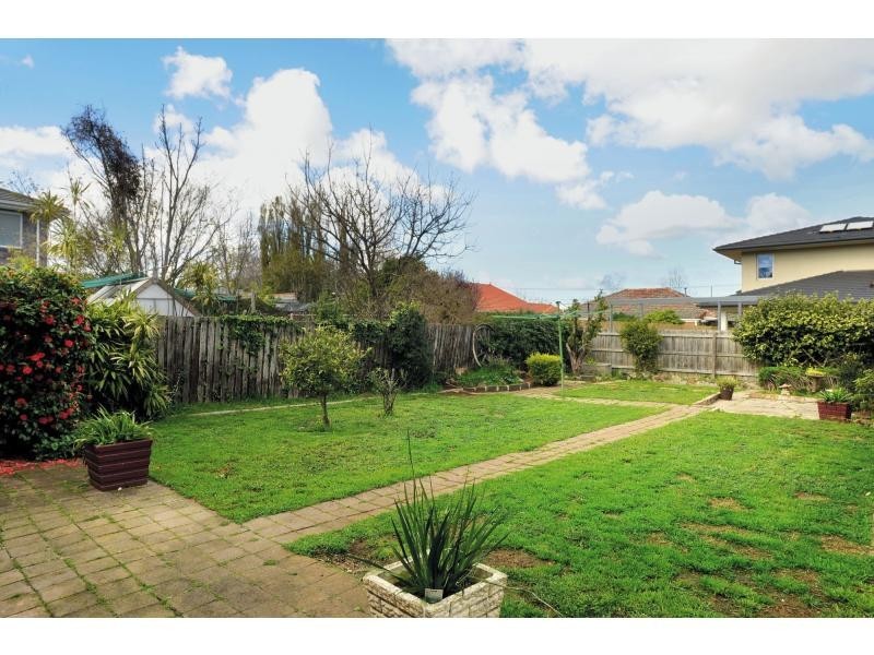 25 Kernan Street, Strathmore VIC 3041