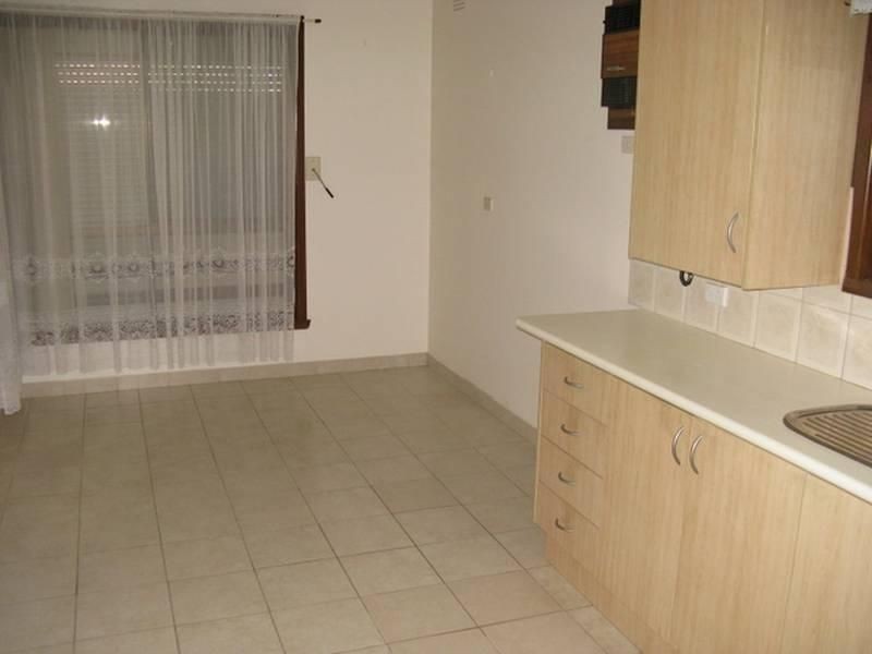 8 Harrington Street, Airport West VIC 3042