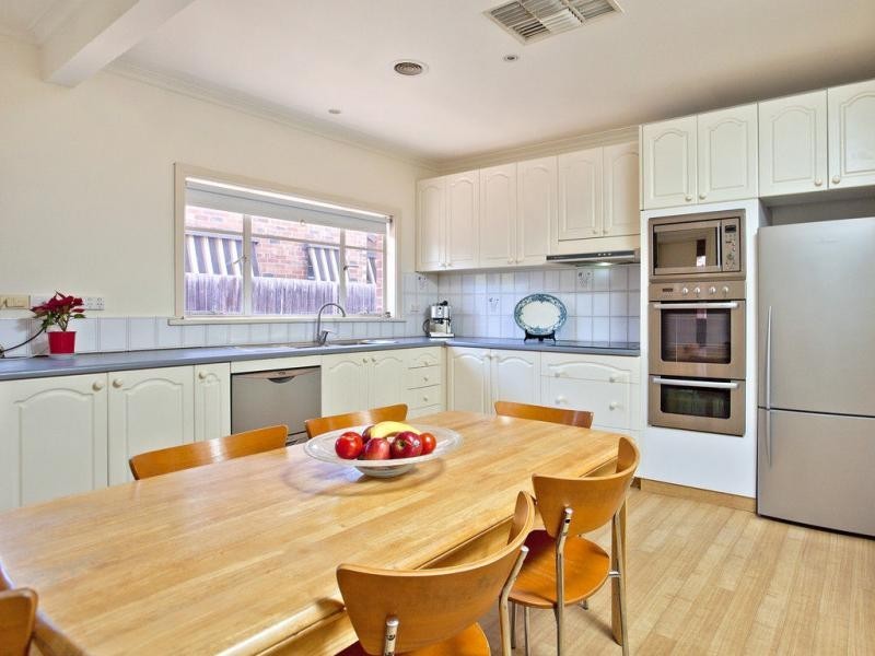 34 Kernan Street, Strathmore VIC 3041