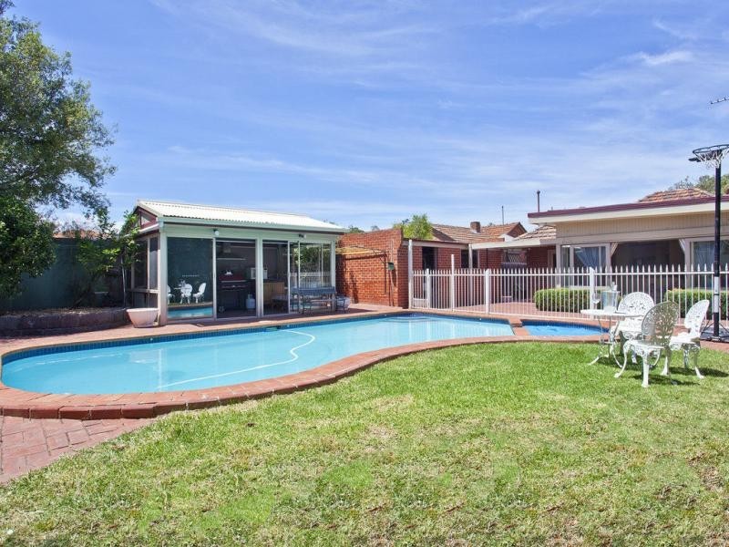 34 Kernan Street, Strathmore VIC 3041