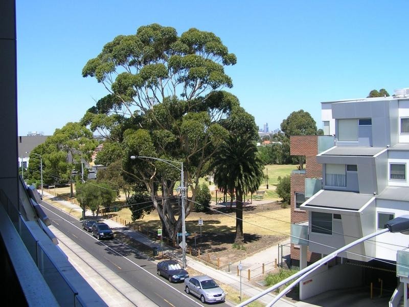 303/76-78 Keilor Road, Essendon VIC 3040