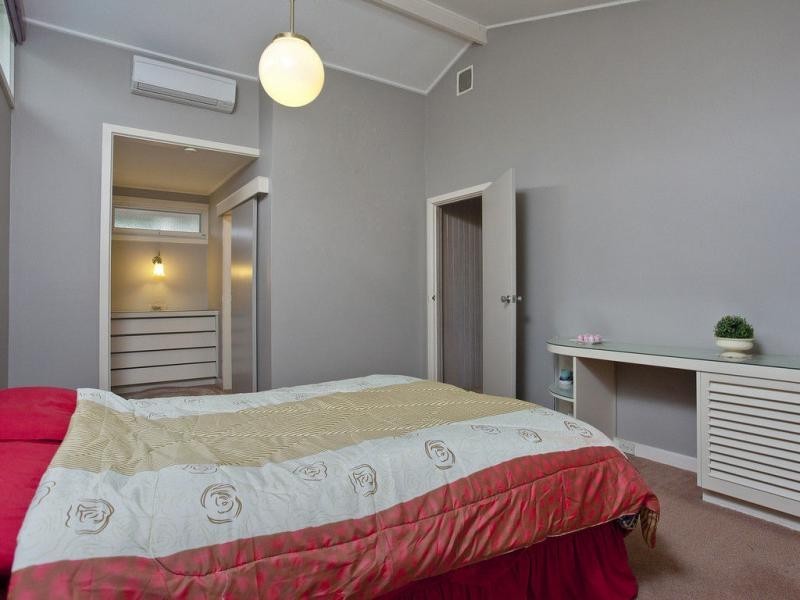 1 Willonga Street, Strathmore VIC 3041