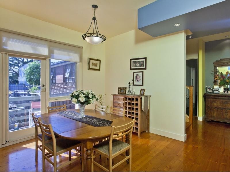 11 Loeman Street, Strathmore VIC 3041