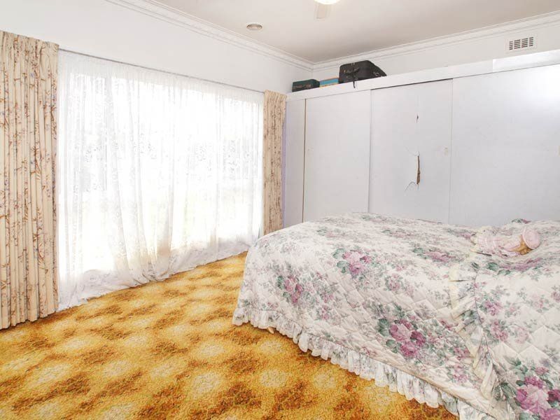 13 Coghlan Street, Niddrie VIC 3042