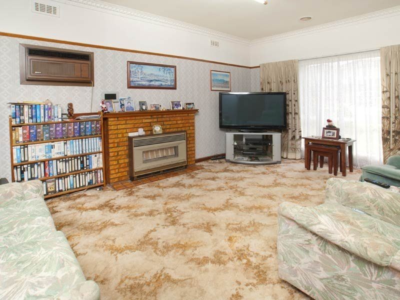 13 Coghlan Street, Niddrie VIC 3042