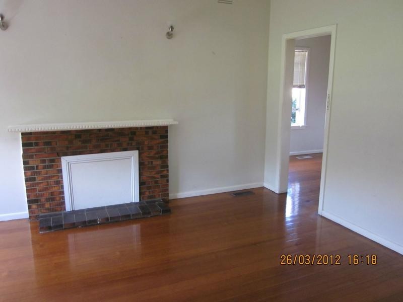 53 Tarana Avenue, Oak Park VIC 3046