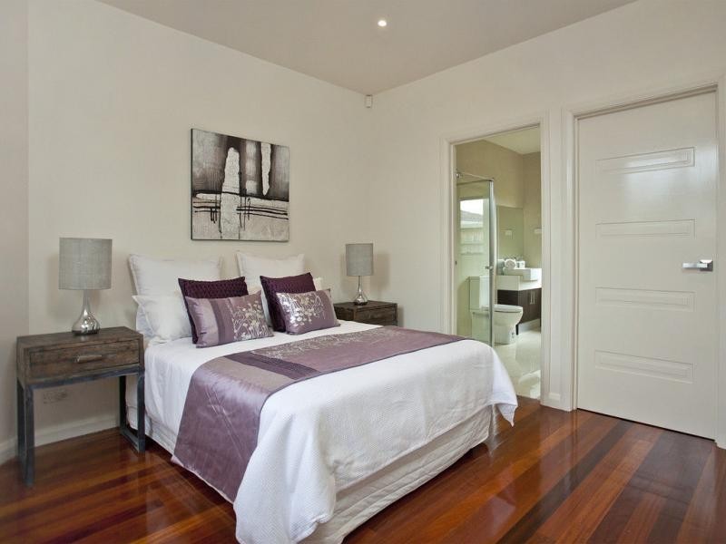 2/122 Arvon Road, Strathmore VIC 3041