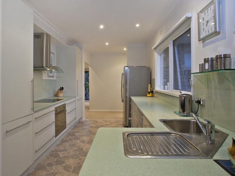 3 Elysee Court, Strathmore Heights VIC 3041