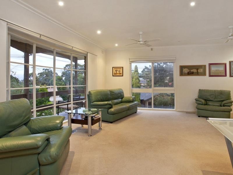 3 Elysee Court, Strathmore Heights VIC 3041