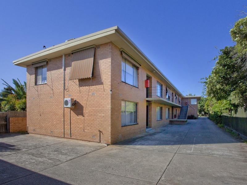 11/18 Fletcher Street, Essendon VIC 3040
