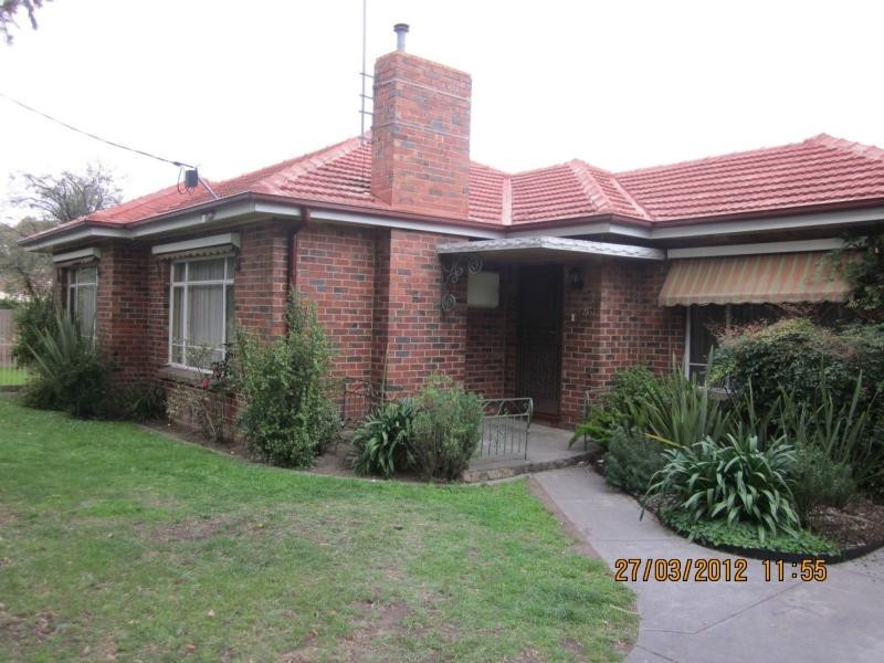 46 Wallace Crescent, Strathmore VIC 3041