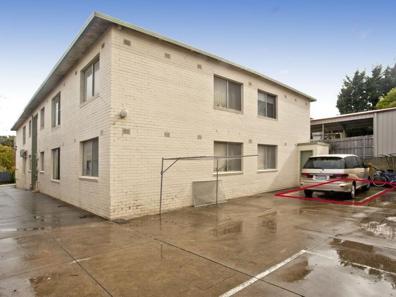 6/15 Woodvale Close, Essendon VIC 3040