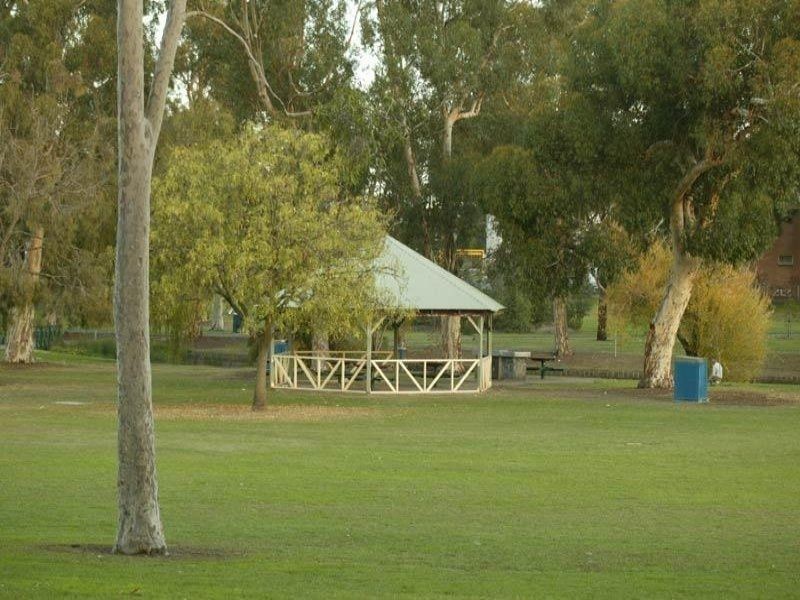 6/15 Woodvale Close, Essendon VIC 3040