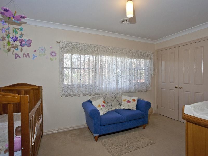 6 Kilburn Street, Strathmore VIC 3041
