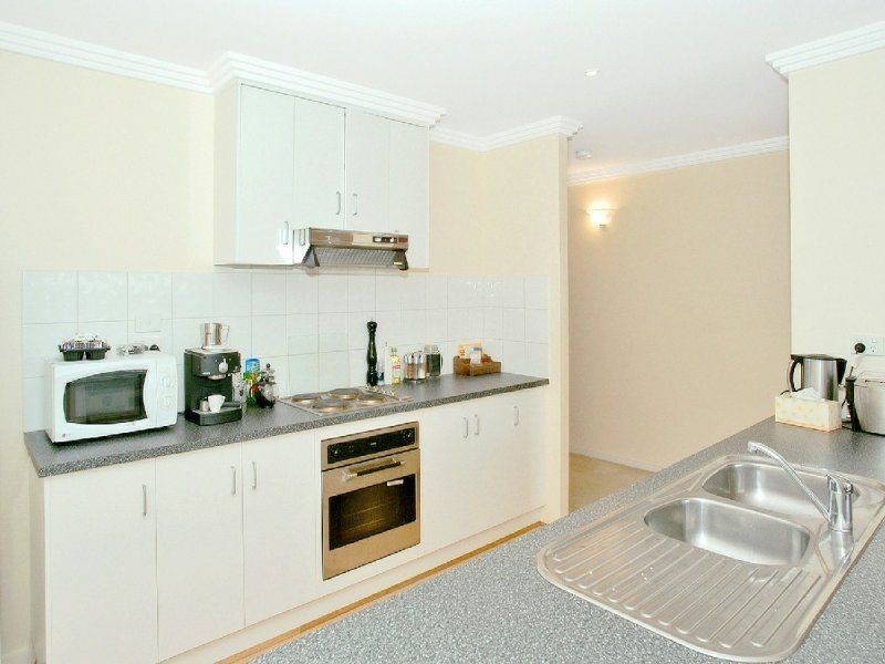 28/17-19 Ascot Vale Road, Flemington VIC 3031