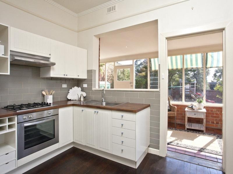 4 Grammar Street, Strathmore VIC 3041