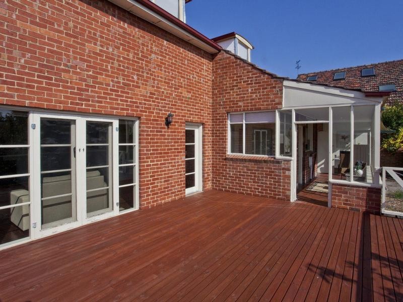 4 Grammar Street, Strathmore VIC 3041