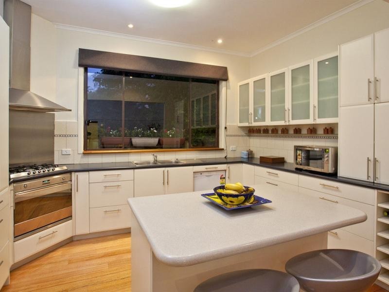 2 Bruce Street, Strathmore VIC 3041