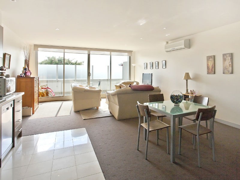 4/74 Keilor Road, Essendon North VIC 3041