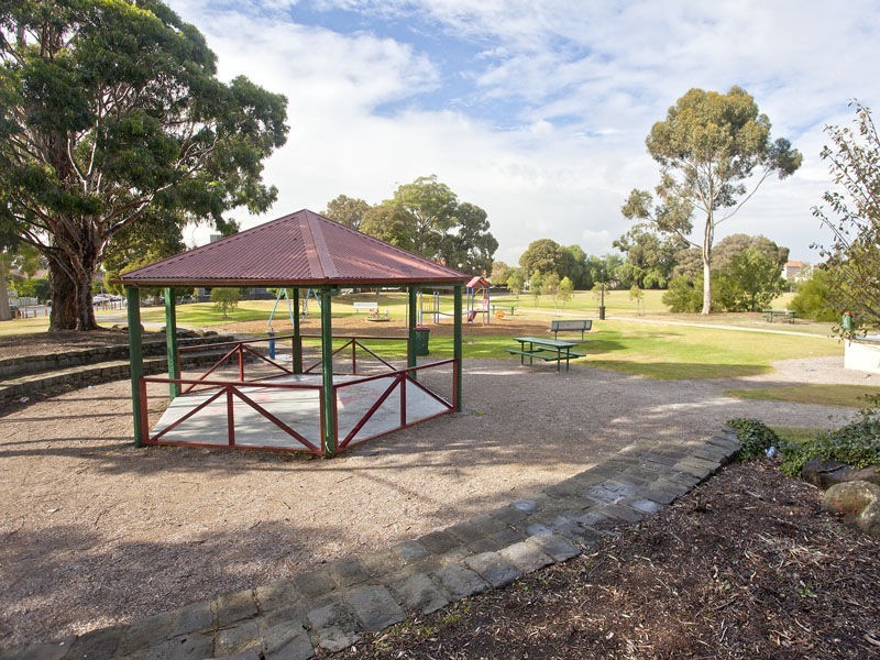 4/74 Keilor Road, Essendon VIC 3040