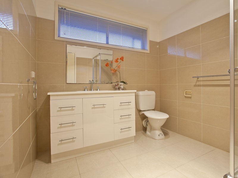 204 Mascoma Street, Strathmore VIC 3041