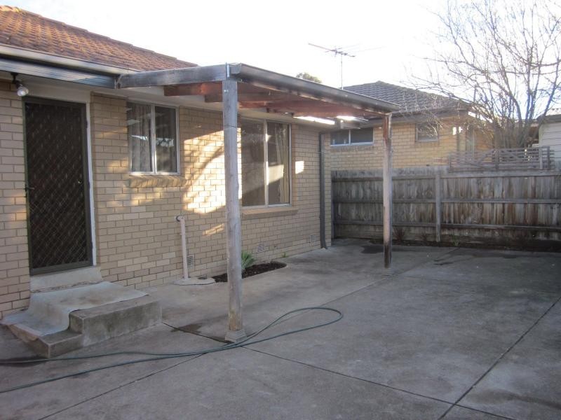11 Jindara Court, Gladstone Park VIC 3043