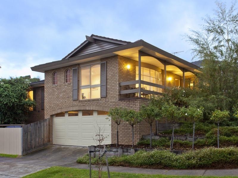 3 Elysee Court, Strathmore VIC 3041