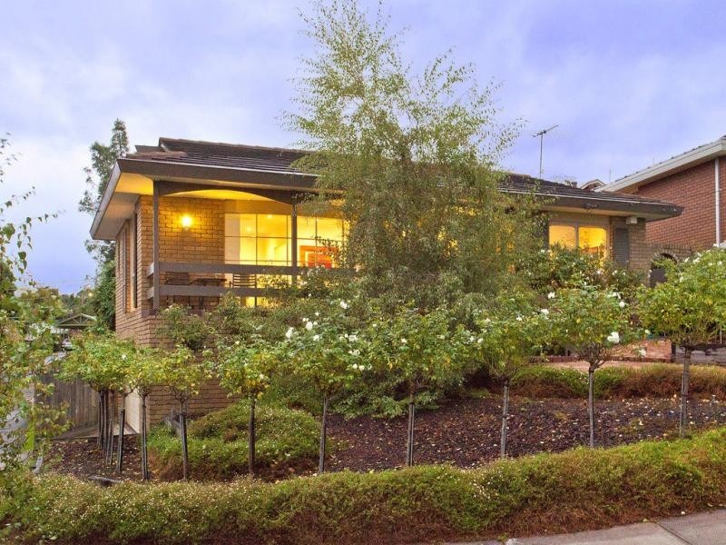 3 Elysee Court, Strathmore VIC 3041