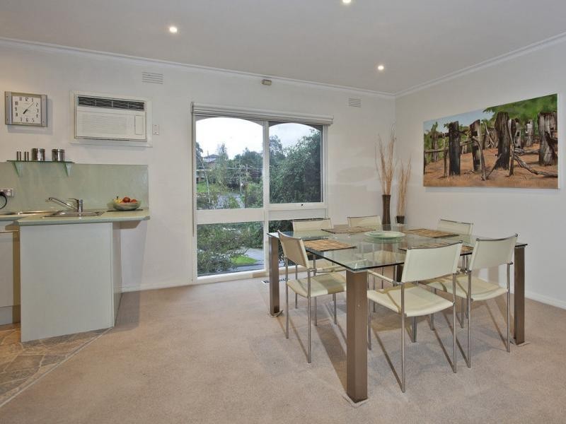 3 Elysee Court, Strathmore VIC 3041