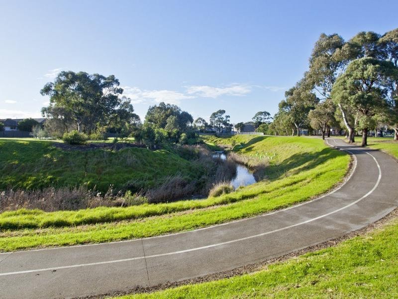 105 Mascoma Street, Strathmore VIC 3041