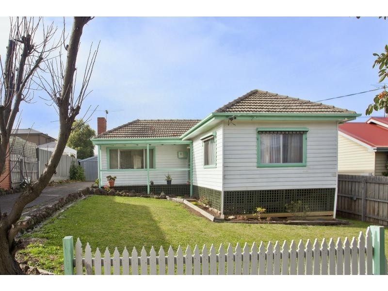 2 George Street, Niddrie VIC 3042