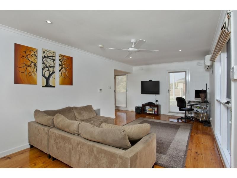 22a Ruby Street, Essendon West VIC 3040