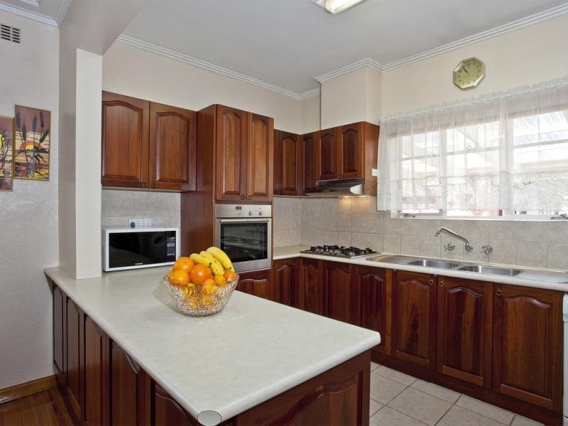 11 Tate Street, Pascoe Vale South VIC 3044