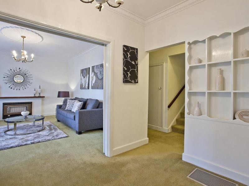 12 Wood Street, Strathmore VIC 3041