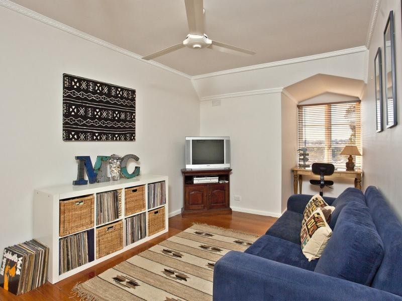 1/32 Melissa Street, Strathmore VIC 3041