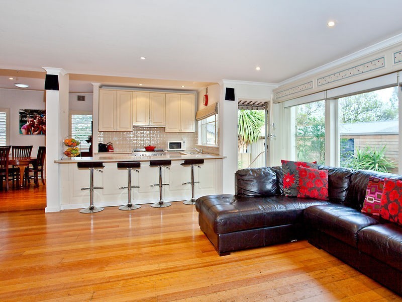 23 Magdala Avenue, Strathmore VIC 3041