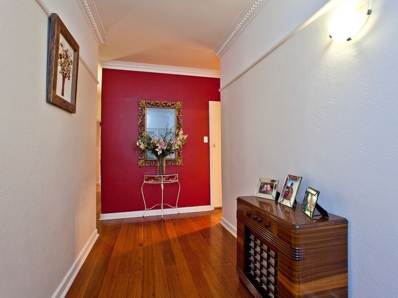 23 Magdala Avenue, Strathmore VIC 3041