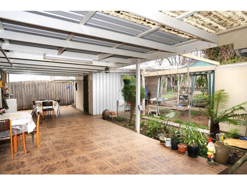 9 Esmale Street, Strathmore VIC 3041