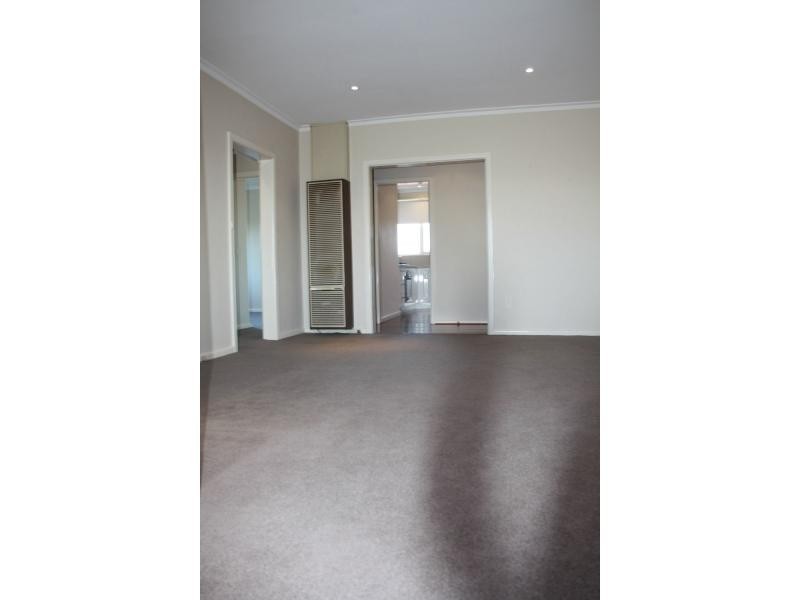 10/23 Brewster Street, Essendon VIC 3040