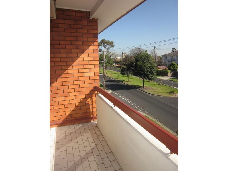 10/23 Brewster Street, Essendon VIC 3040