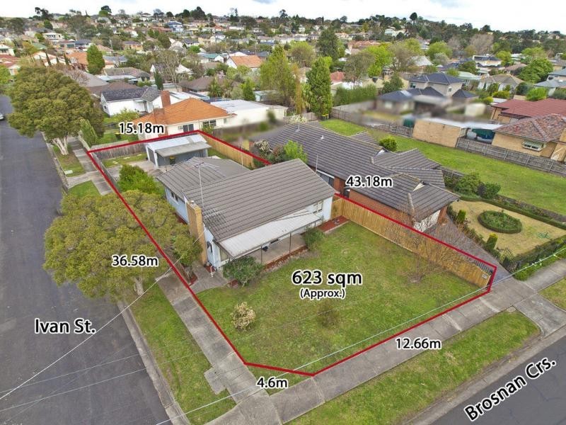 13 Brosnan Crescent, Strathmore VIC 3041