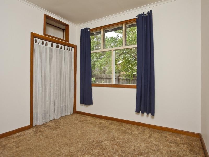 13 Brosnan Crescent, Strathmore VIC 3041